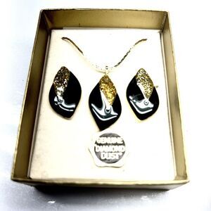 Genuine Diamond Dust Black Gold Tone Necklace With Matching Earrings